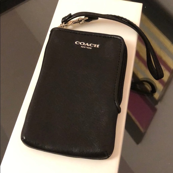 Black coach wristlet - Picture 1 of 5